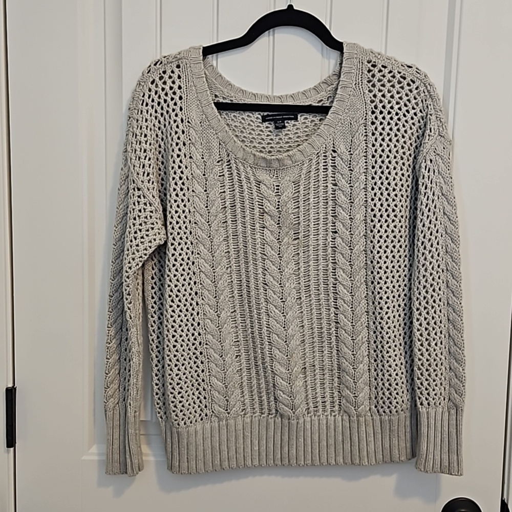 American Eagle Gray Cable Knit Sweater Size S